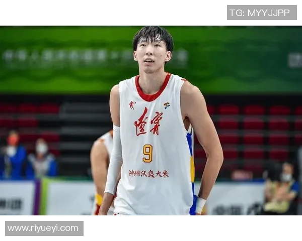 周琦获得NBA最佳新秀提名，被誉为中国篮球的“未来之星”