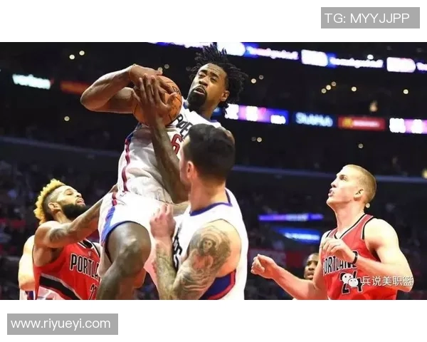 开拓者与爵士激战正酣谁能在这场对决中笑到最后