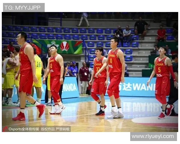 蓝队与黎巴嫩精彩对决回顾分析赛场表现与战术策略探讨