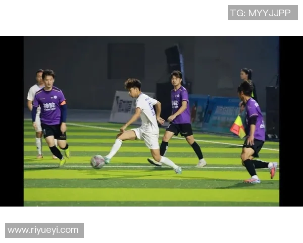 日本真实足球比赛视频直播全程回放与精彩瞬间分享